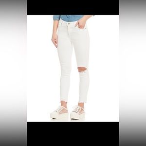 White High-rise Levi jeans